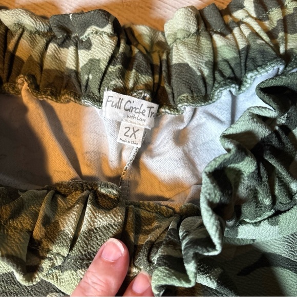 Full Circle Trends Green Camo Pull On Shorts Womens Size 2X New - Picture 4 of 16